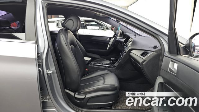 Hyundai Sonata 2016 — photo 11