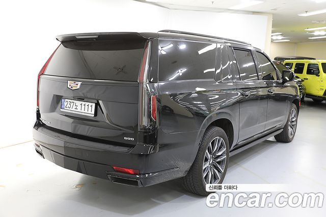 Cadillac Escalade 2023 — photo 4