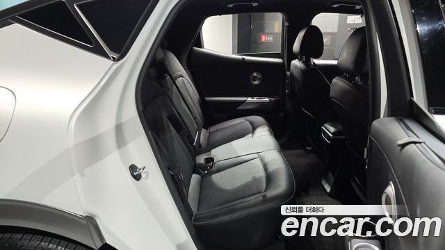 Genesis GV60 2022 — photo 17