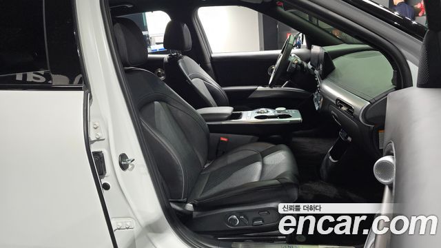 Genesis GV60 2022 — photo 18