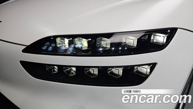 Genesis GV60 2022 — photo 8