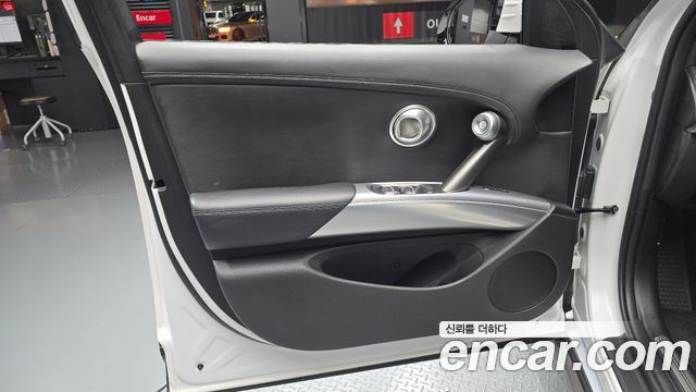 Genesis GV60 2022 — photo 14