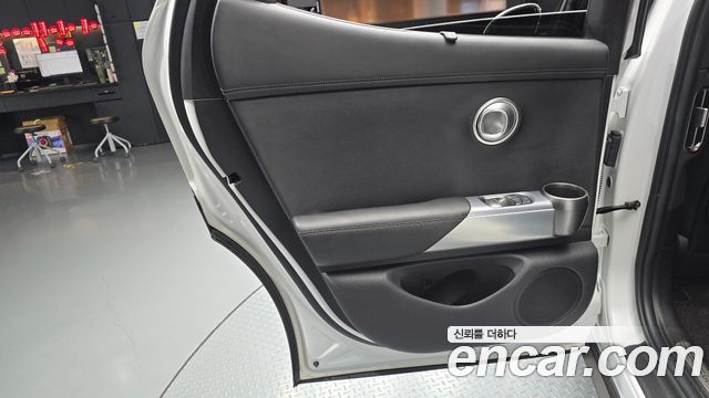 Genesis GV60 2022 — photo 15