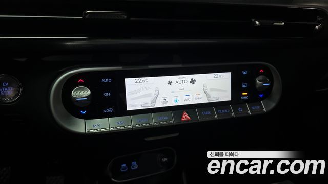Genesis GV60 2022 — photo 27