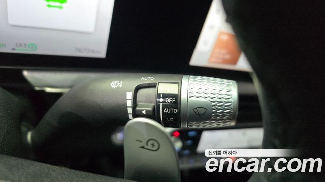 Genesis GV60 2022 — photo 35