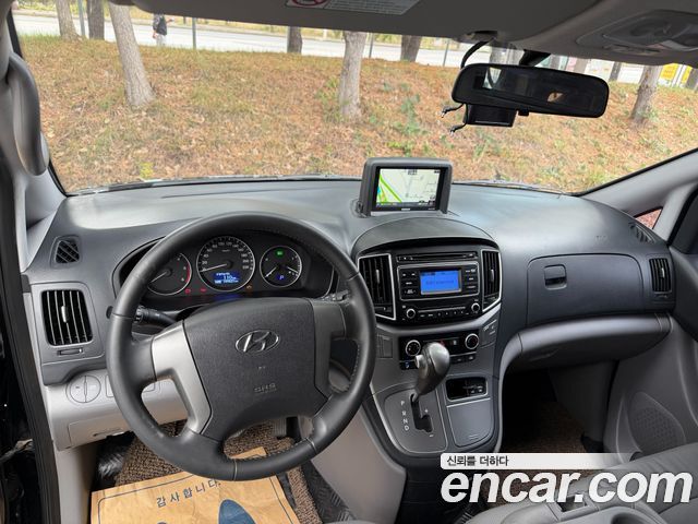 Hyundai Starex 2019 — photo 9