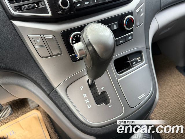 Hyundai Starex 2019 — photo 11