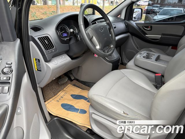 Hyundai Starex 2019 — photo 12