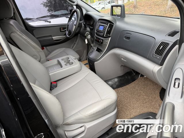 Hyundai Starex 2019 — photo 13