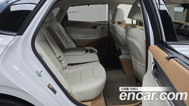 Hyundai Grandeur 2022 — photo 17