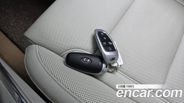 Hyundai Grandeur 2022 — photo 25