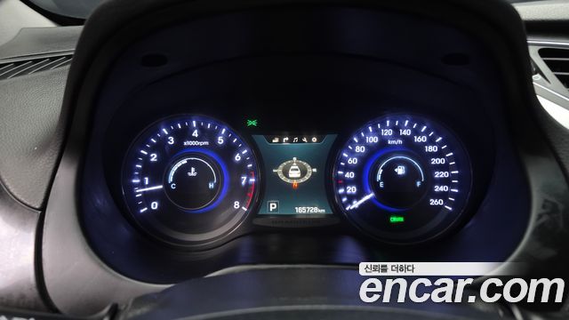 Hyundai Grandeur 2015 — photo 8