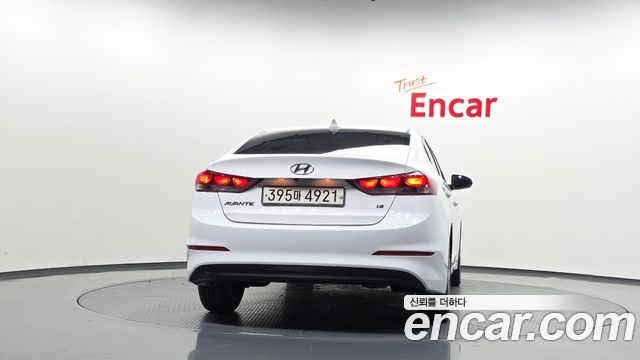 Hyundai AVANTE 2018 — photo 4