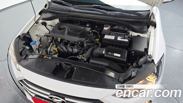 Hyundai AVANTE 2018 — photo 6