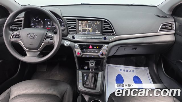 Hyundai AVANTE 2018 — photo 10