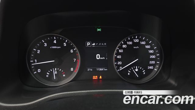 Hyundai AVANTE 2018 — photo 11