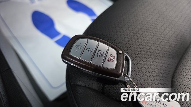 Hyundai AVANTE 2018 — photo 22
