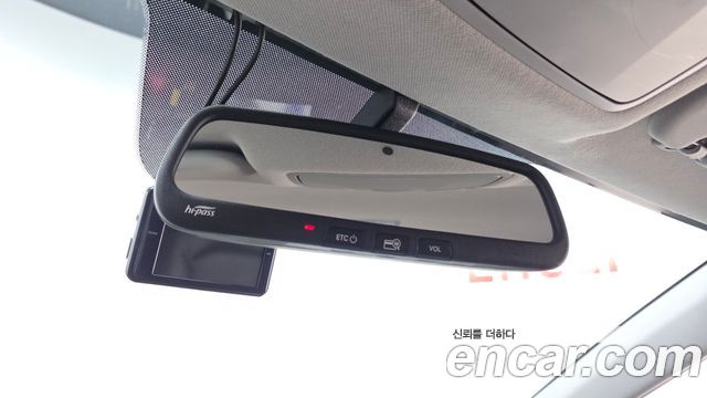 Hyundai AVANTE 2018 — photo 23