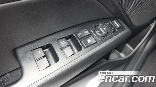 Hyundai AVANTE 2018 — photo 26