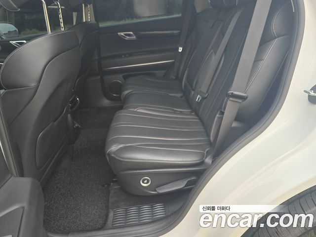 Genesis GV80 2023 — photo 11