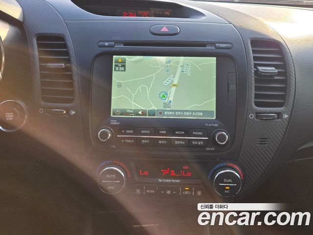 Kia K3 2014 — photo 8