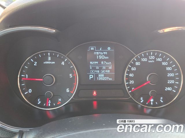 Kia K3 2014 — photo 10