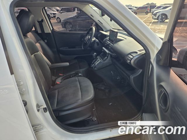 Hyundai Casper 2023 — photo 13