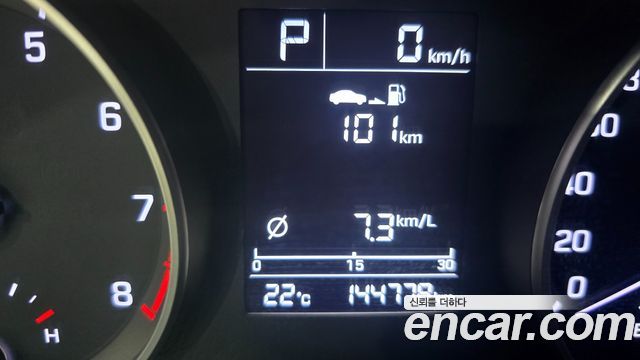 Hyundai AVANTE 2017 — photo 7
