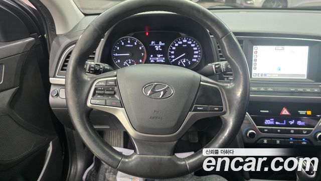 Hyundai AVANTE 2017 — photo 8