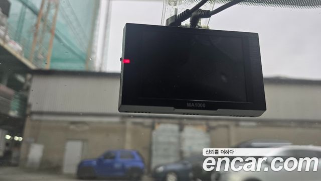 Hyundai AVANTE 2017 — photo 12