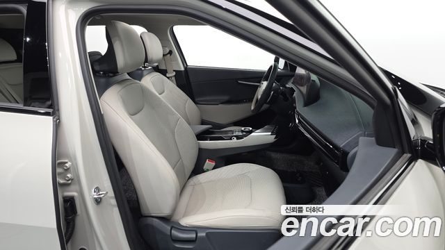 Kia EV6 2023 — photo 16