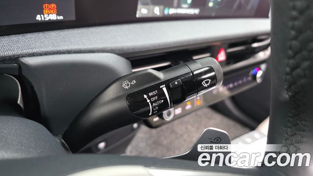 Kia EV6 2023 — photo 28