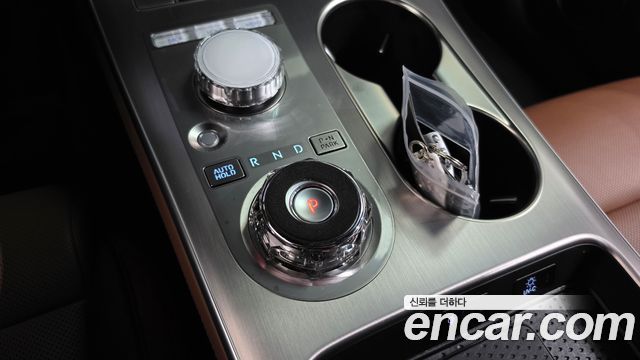 Genesis GV70 2025 — photo 12