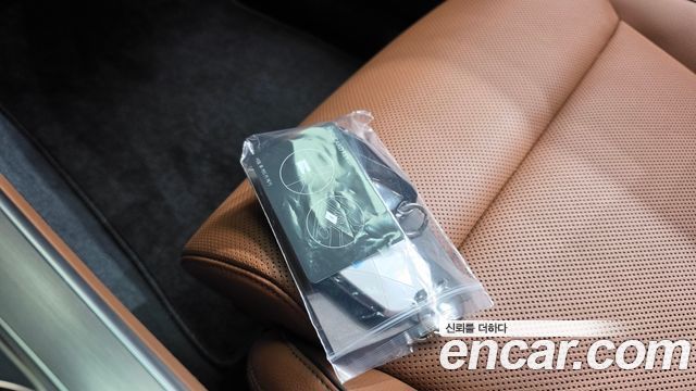 Genesis GV70 2025 — photo 21