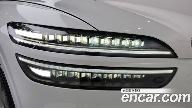 Genesis GV70 2025 — photo 8