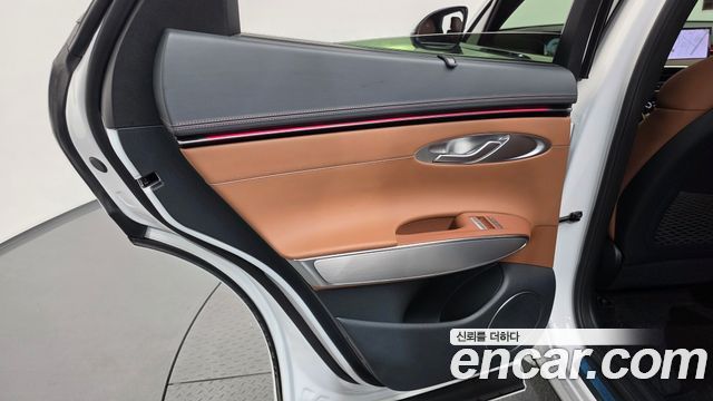 Genesis GV70 2025 — photo 15