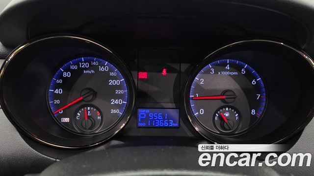 Hyundai Genesis 2011 — photo 11