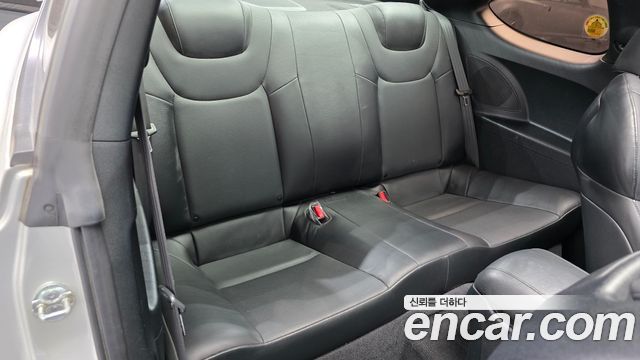 Hyundai Genesis 2011 — photo 18