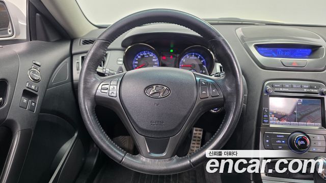 Hyundai Genesis 2011 — photo 19