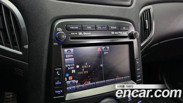 Hyundai Genesis 2011 — photo 21