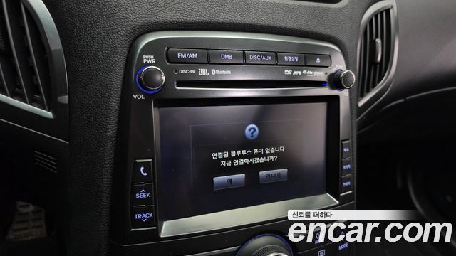 Hyundai Genesis 2011 — photo 22