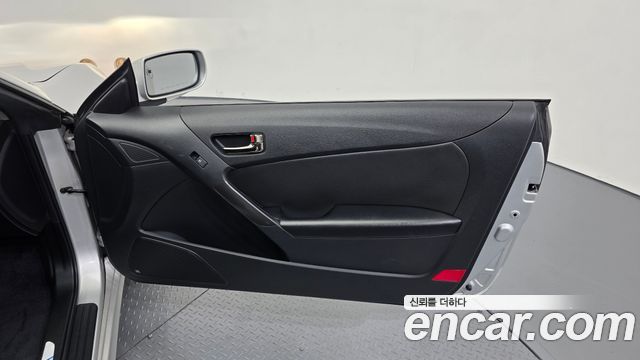 Hyundai Genesis 2011 — photo 15