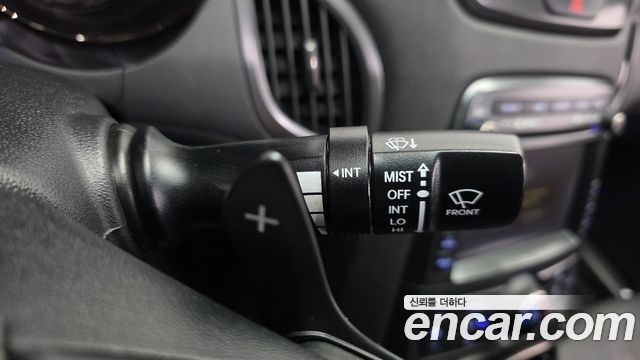 Hyundai Genesis 2011 — photo 30