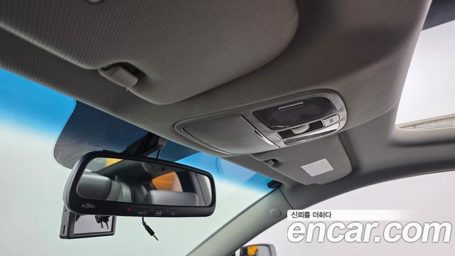 Hyundai Genesis 2011 — photo 31