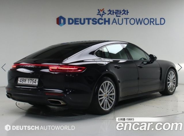 Porsche Panamera 2018 — photo 2