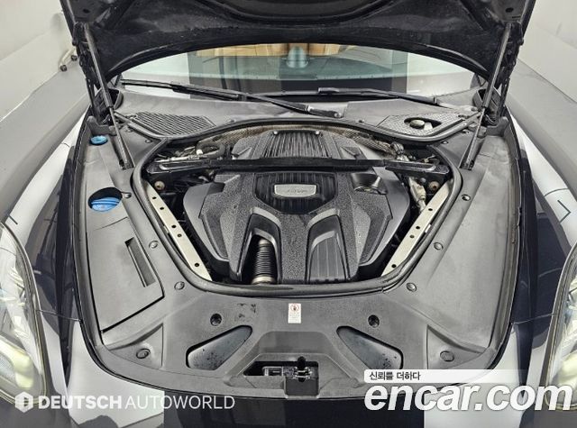 Porsche Panamera 2018 — photo 6