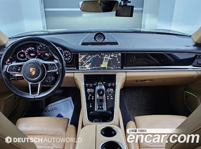 Porsche Panamera 2018 — photo 7
