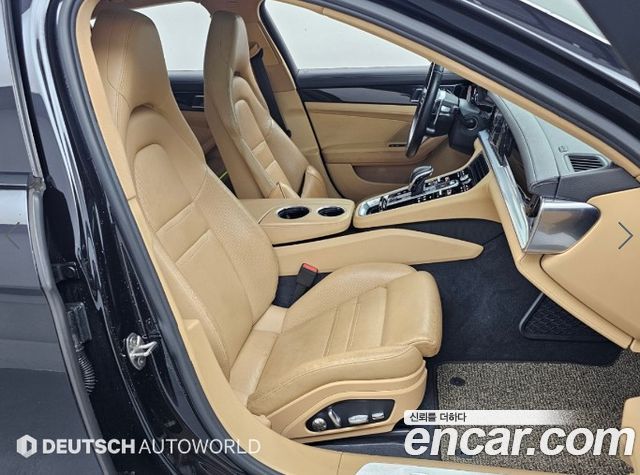 Porsche Panamera 2018 — photo 10