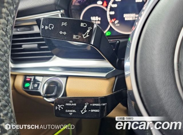 Porsche Panamera 2018 — photo 17