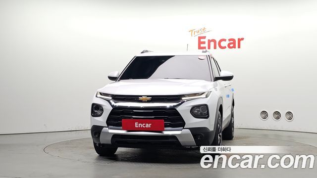 Chevrolet Korea Trailblazer 2022 — photo 3